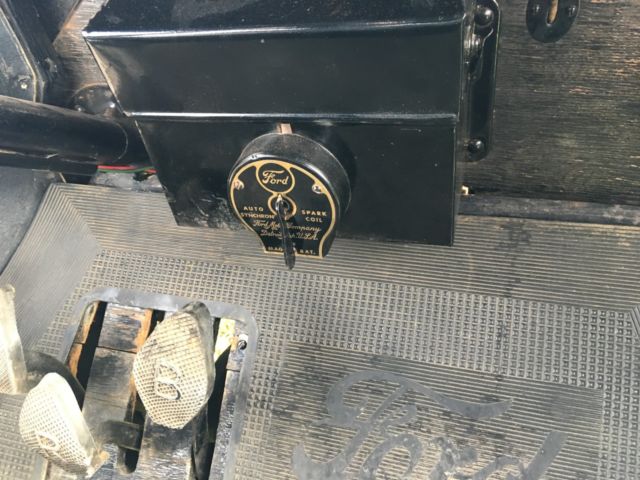 1917 Ford Model T Touring - photo 11