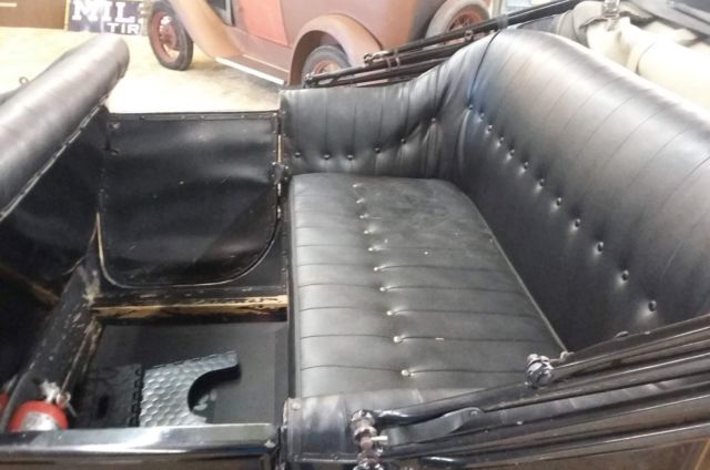 1918 Ford Model T - photo 11