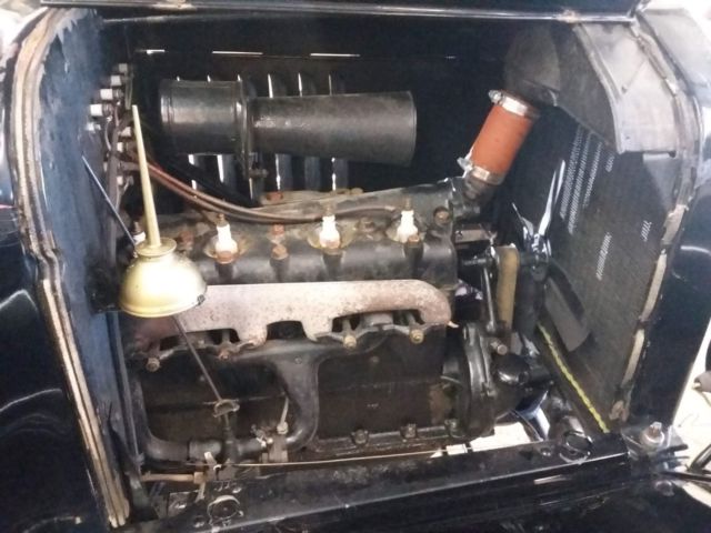 1918 Ford Model T - photo 12