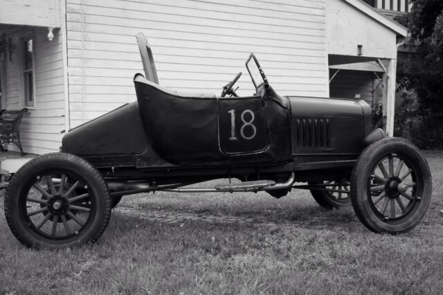 1918 Ford Model T - photo 3