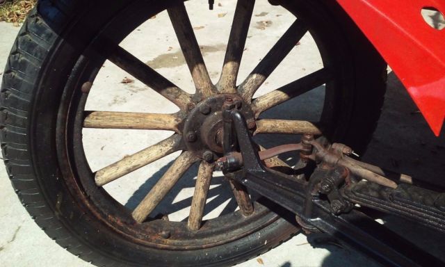 1918 Ford Model T - photo 12