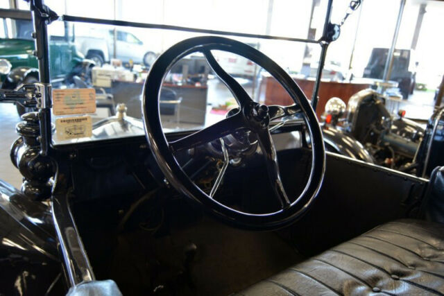 1919 Ford Model T Touring - photo 6
