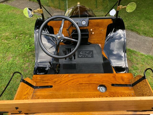1920 Ford Model T - photo 12