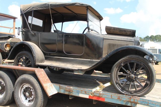 1920 Model 4 Willys-Overland Touring/ Convertible Sedan 1920 Willys Model 4 Convertible