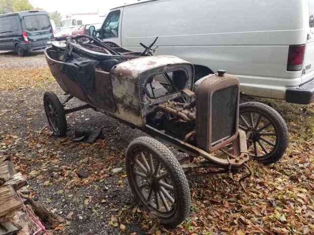 1920 Willys Overland Light Four - photo 2
