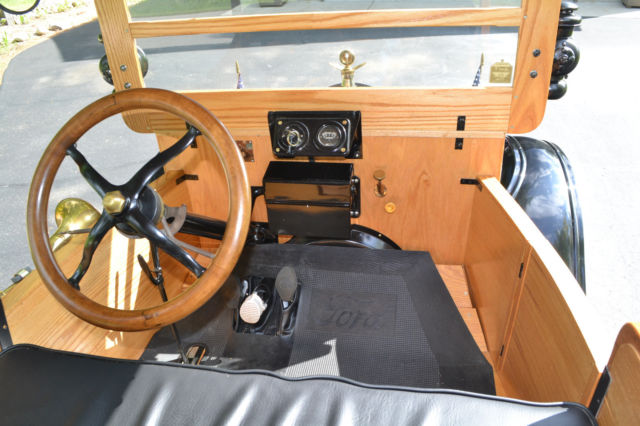 1921 Ford Model T oak - photo 3