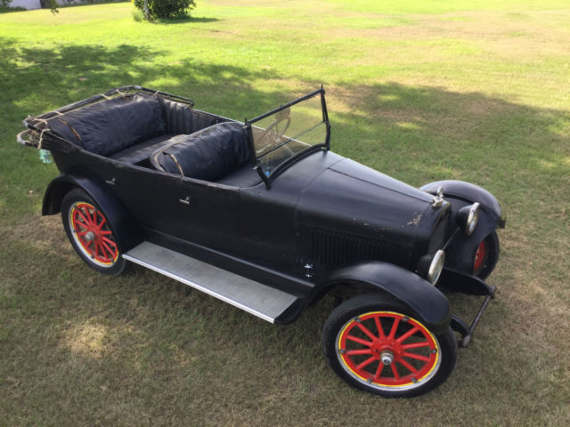 1922 Nash Touring car - photo 2