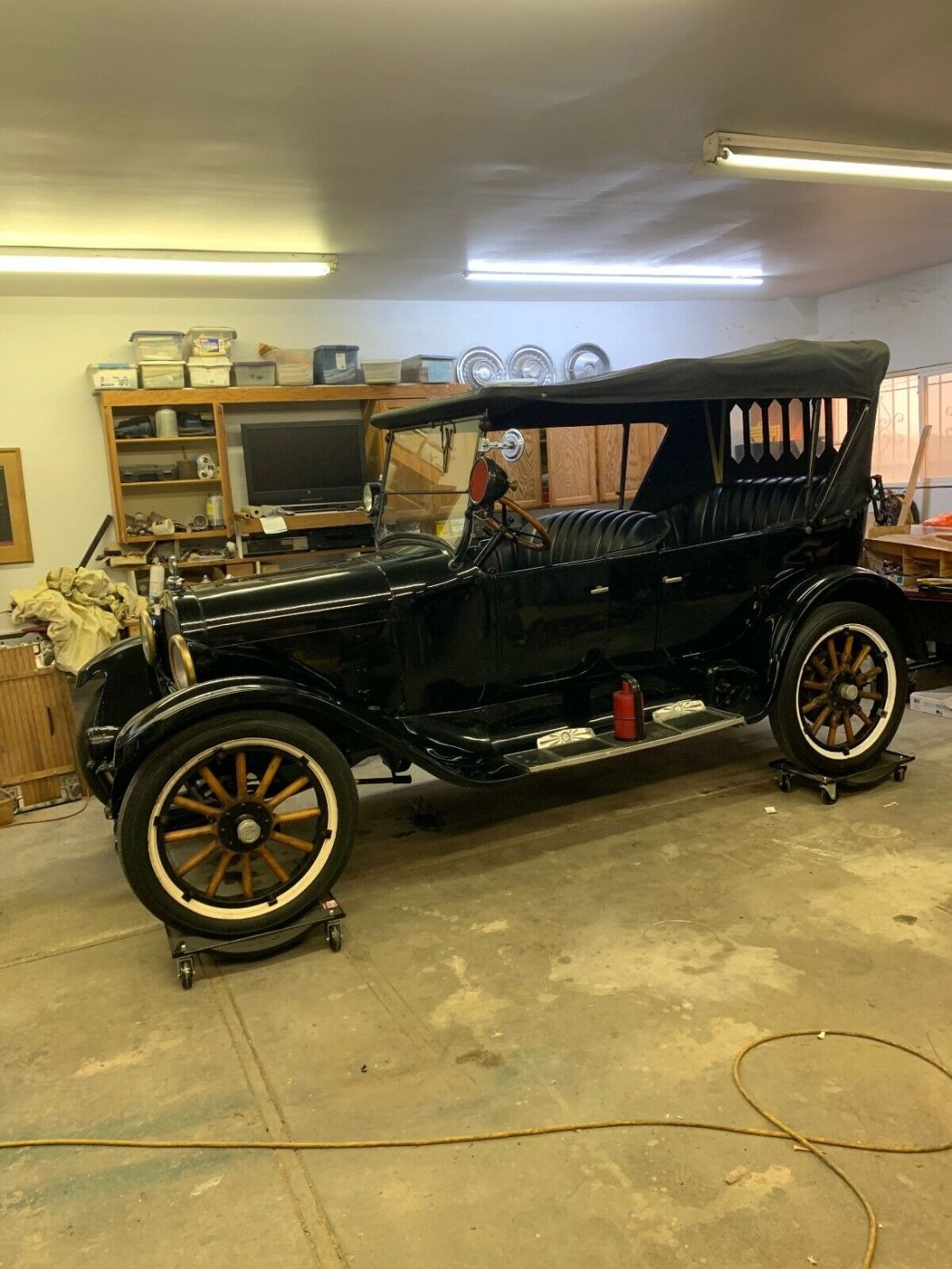 1923 Dodge Touring Car - photo 9