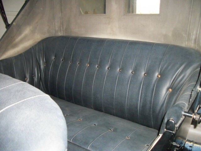 1923 Ford Model T 3 Door Touring Sedan - photo 4