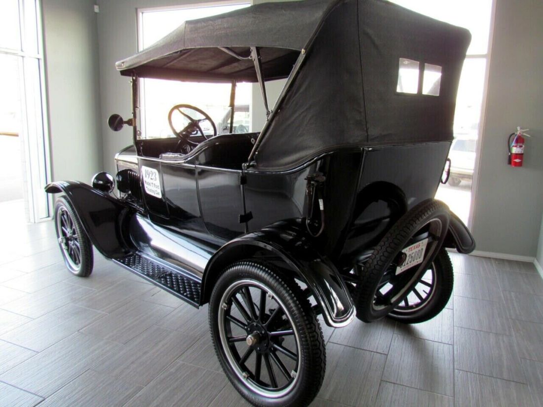 1923 Ford Model T Touring - photo 4