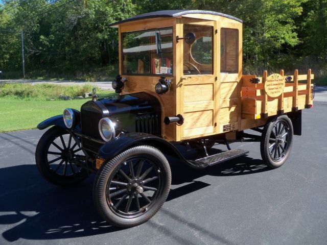 1923 Ford Model T - photo 2