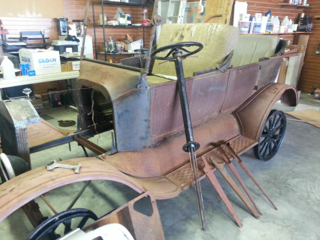 1923 Model-T touring for restoration or hotrod - fairly complete 1923 Ford Model T