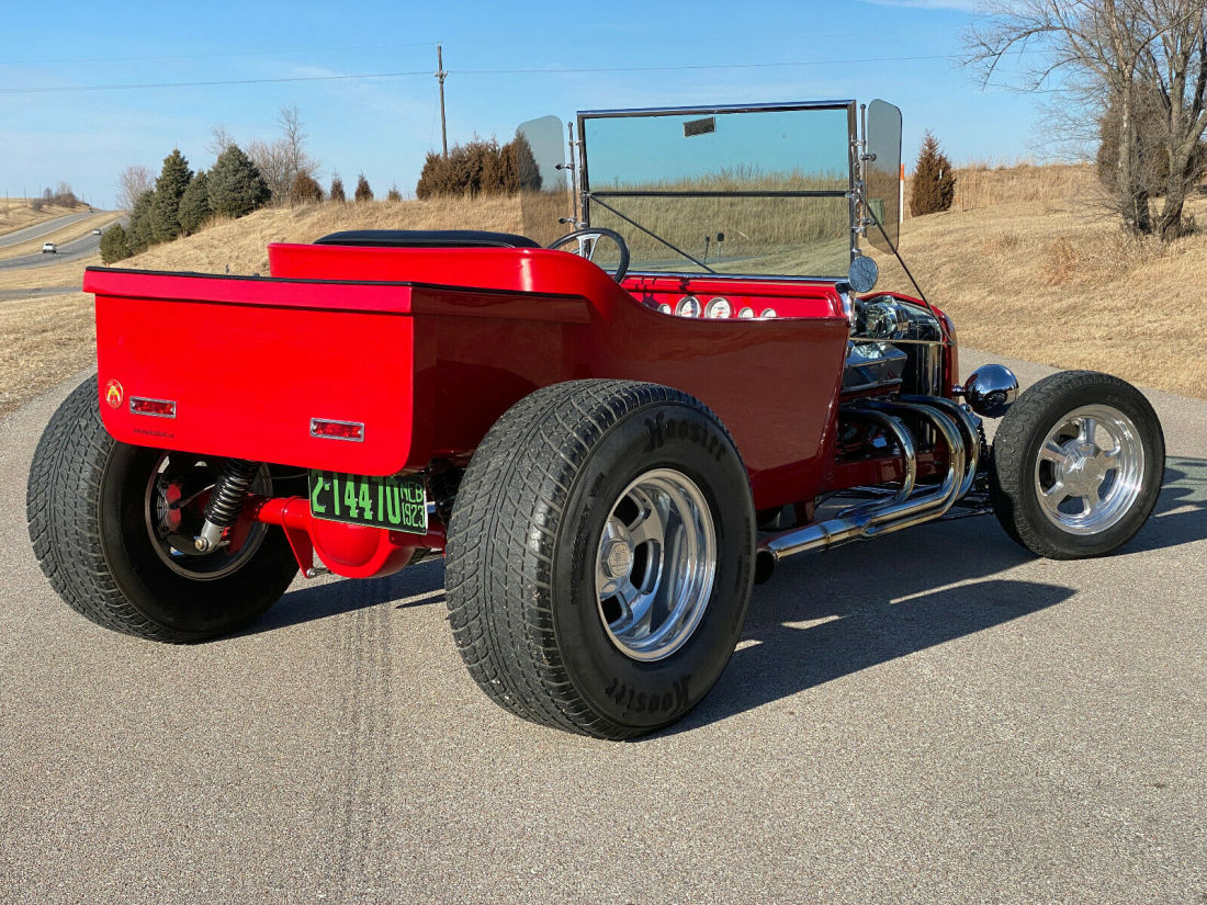 1923 Ford Model T , Pro Built, 350ci, Auto, Ford 9", 4 Whl Disc - photo 6