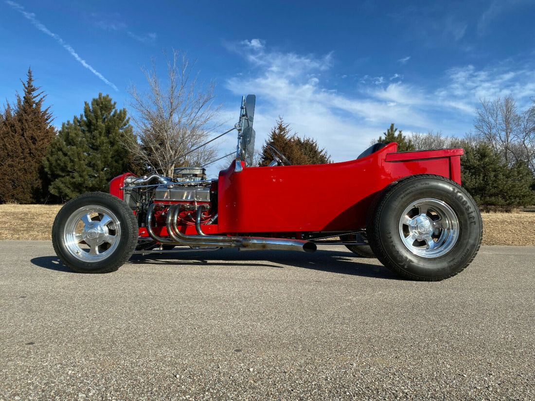 1923 Ford Model T , Pro Built, 350ci, Auto, Ford 9", 4 Whl Disc - photo 8