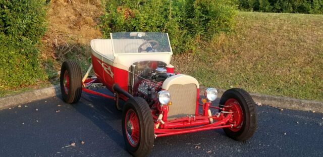 1924 Ford Model T roadster - photo 4