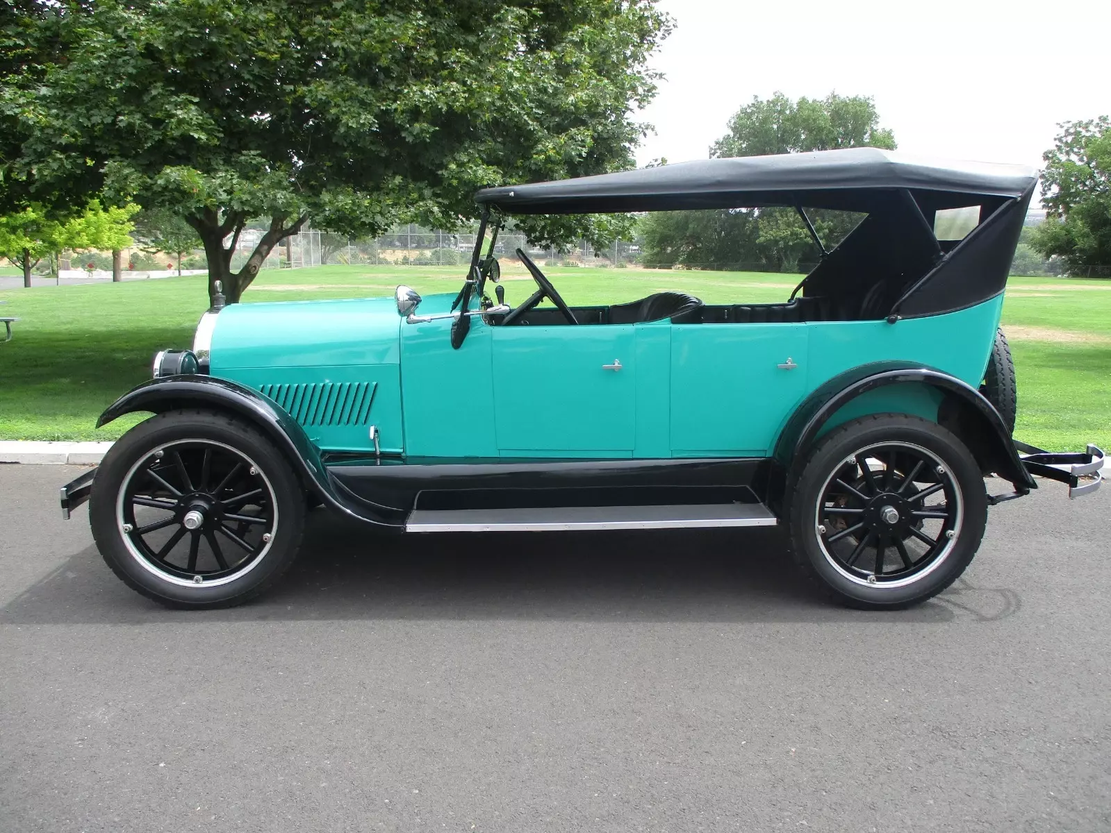 1924 Oldsmobile Touring