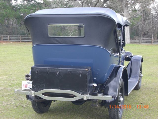 1924 Studebaker touring car - photo 4