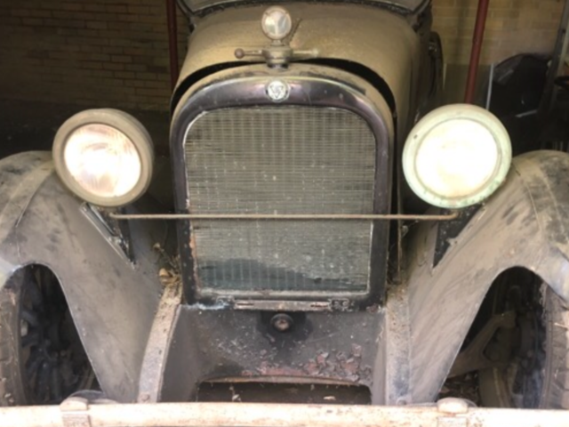 1928 Dodge Brothers Touring Sedan - photo 3