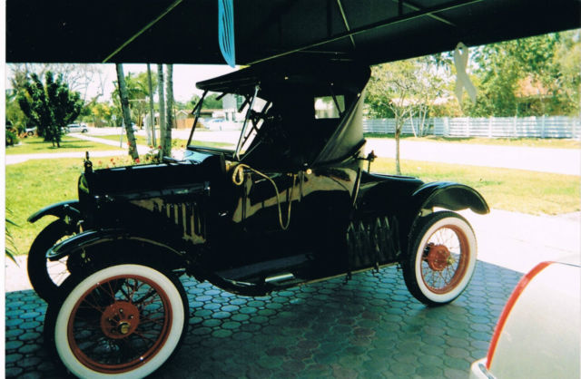 1925 Ford Model T Convertible - photo 2