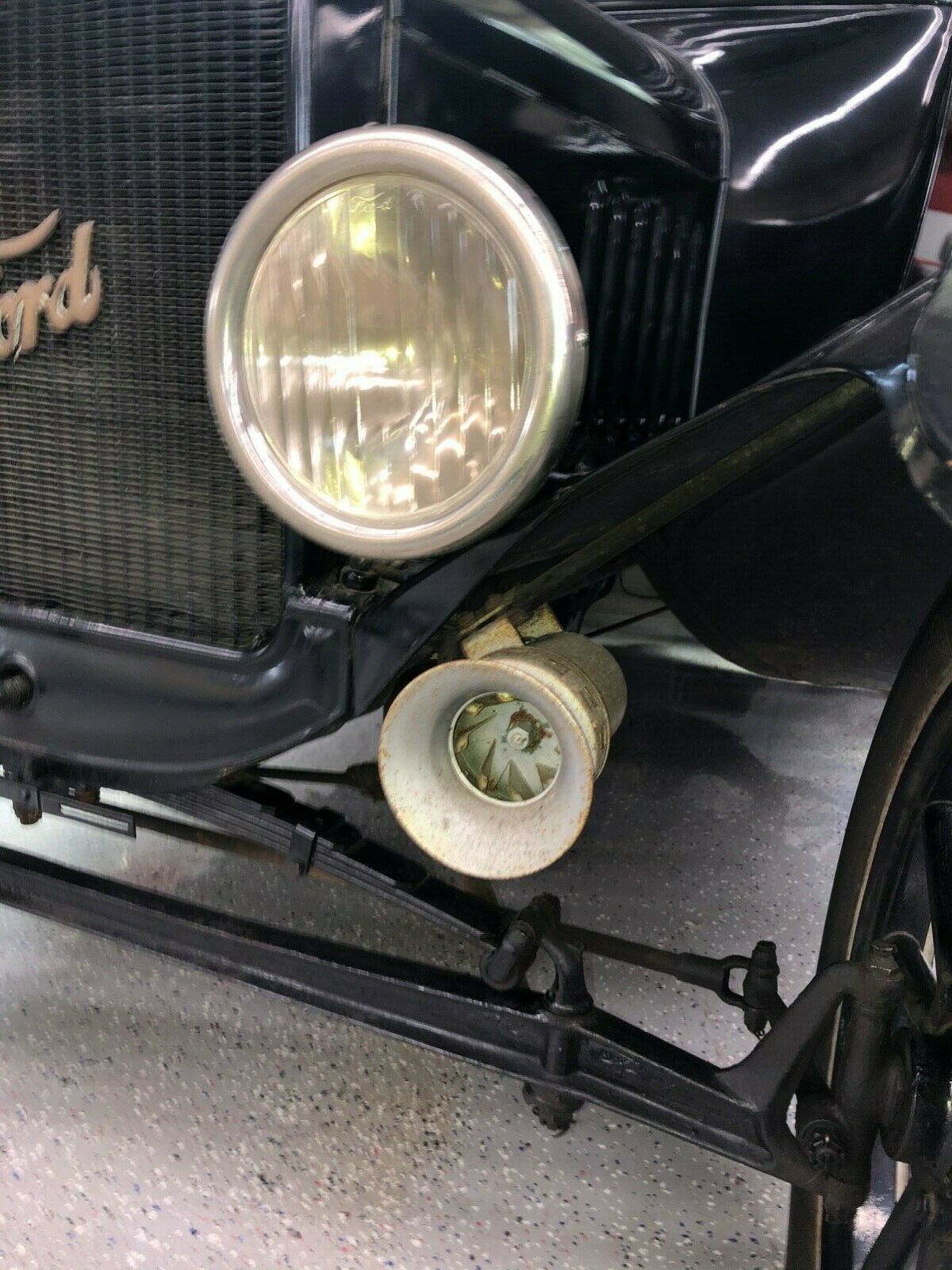 1925 Ford Model T - photo 11