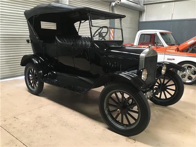 1925 FORD MODEL T TOURING, MINT CONDITION, EXTENSIVE DOCUMENTATIONS SINCE NEW 1925 Ford Model T --
