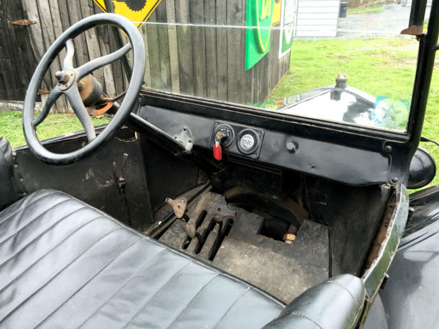 1925 Ford Model T Touring - photo 9