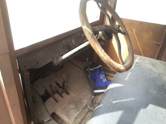 1925 Ford Model T - photo 11