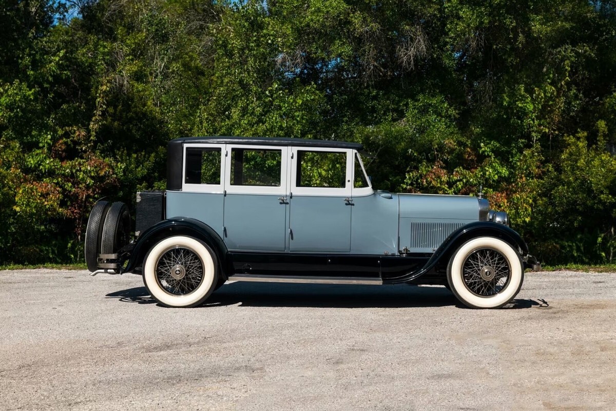 1925 Lincoln Model L Three-Window Four-Door “Berline” by Judkins - photo 2