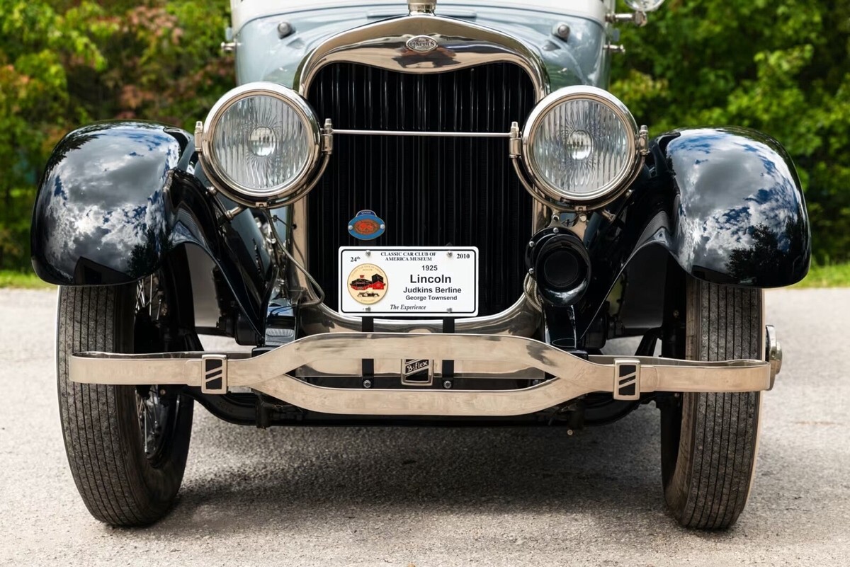 1925 Lincoln Model L Three-Window Four-Door “Berline” by Judkins - photo 7