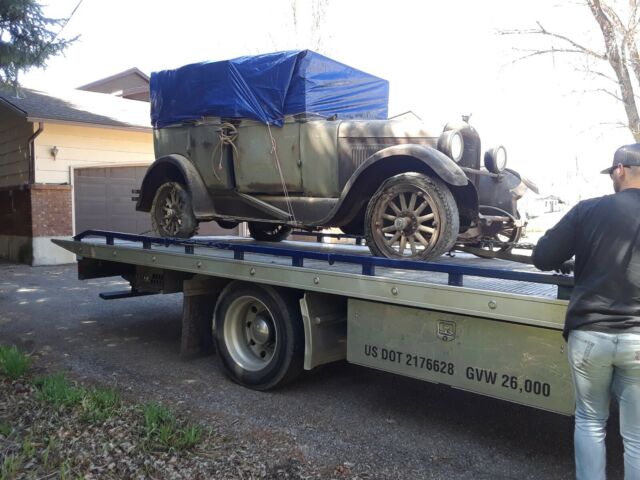 1925 Studebaker 4 Door Sedan - photo 2