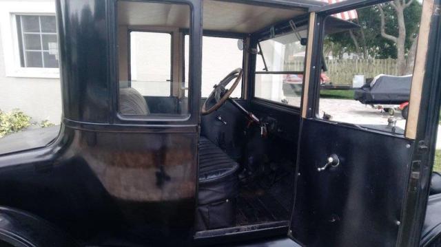 1926 Ford Model T Coupe - photo 7