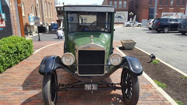 1926 Ford Model T 4 door sedan - photo 4