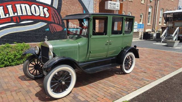 1926 Ford Model T 4 door sedan - photo 8