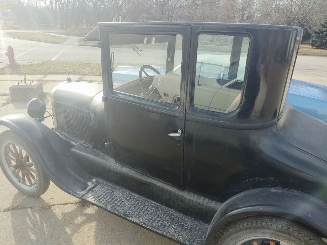1926 Ford Model T coupe - photo 2