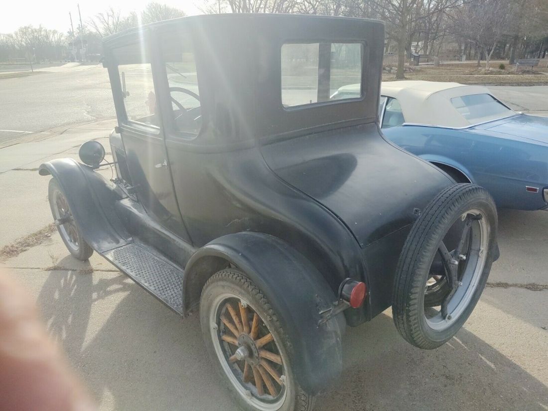 1926 Ford Model T coupe - photo 3