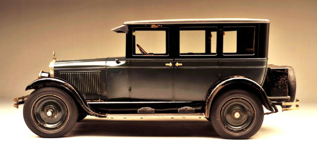 1926 Oldsmobile *ORIGINAL 5,710* MILES! Model 30-E Four Door DeLuxe Sedan 1926 Oldsmobile Model 30-E