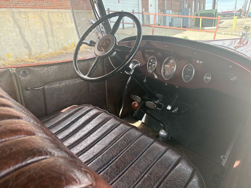 1926 Packard sedan convertable Very hard to find at this price - photo 9