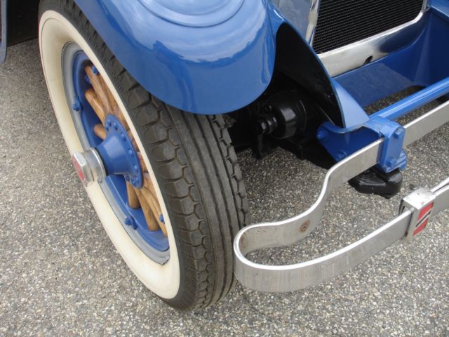 1926 Willys Knight Model 70A - photo 4