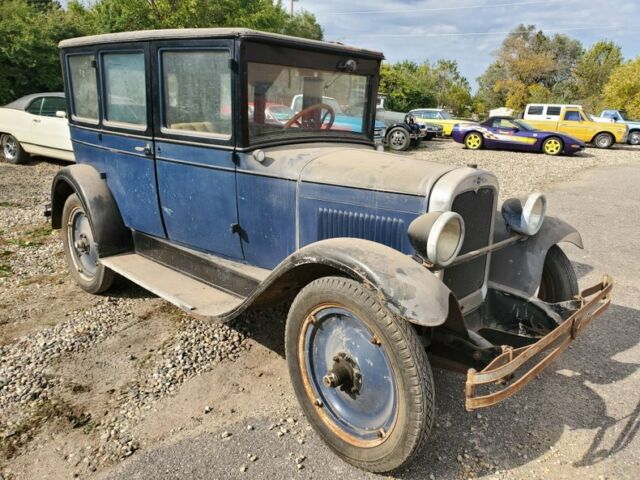1927 Chevrolet Capitol Sedan - photo 3