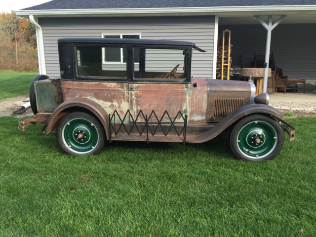 1927 Chevrolet 2 Dr. Sedan (AA Caapitol Coach) - photo 2