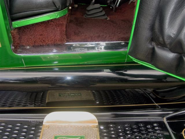 1927 Ford Model T 4 door touring - photo 11