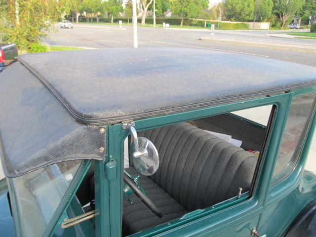 1927 Ford Model T Coupe - photo 4