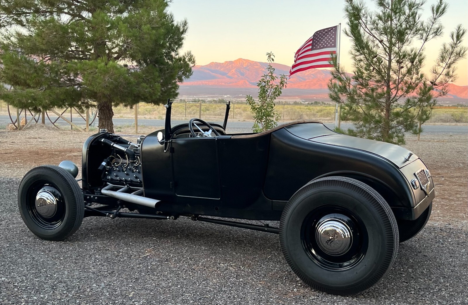 1927 Ford Roadster - photo 2