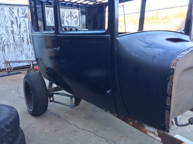 1927 Ford Model T - photo 2