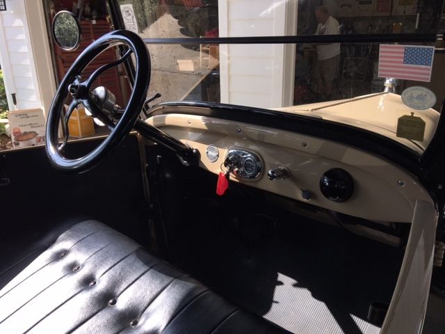 1927 Ford Model T completely restored to perfect condition - photo 12