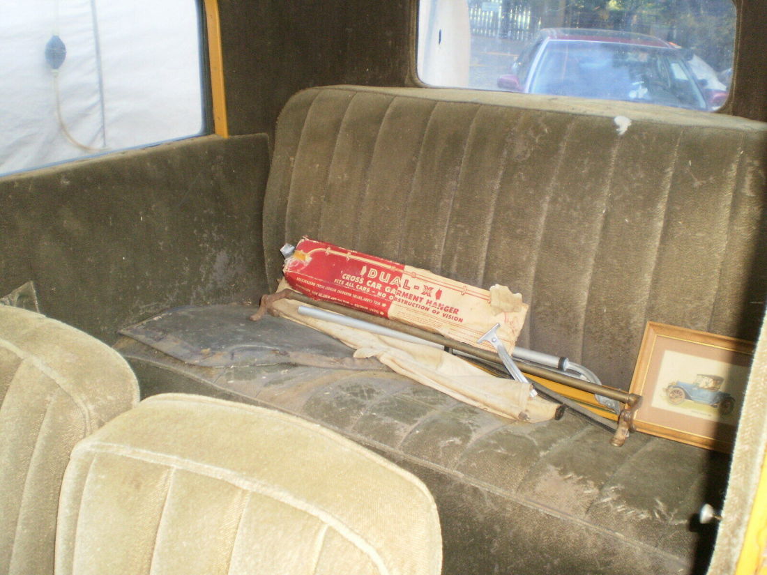 1928 Chevrolet 2 door - photo 10