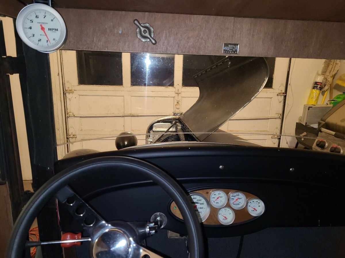 1928 Chevrolet 2 door sedan - photo 11