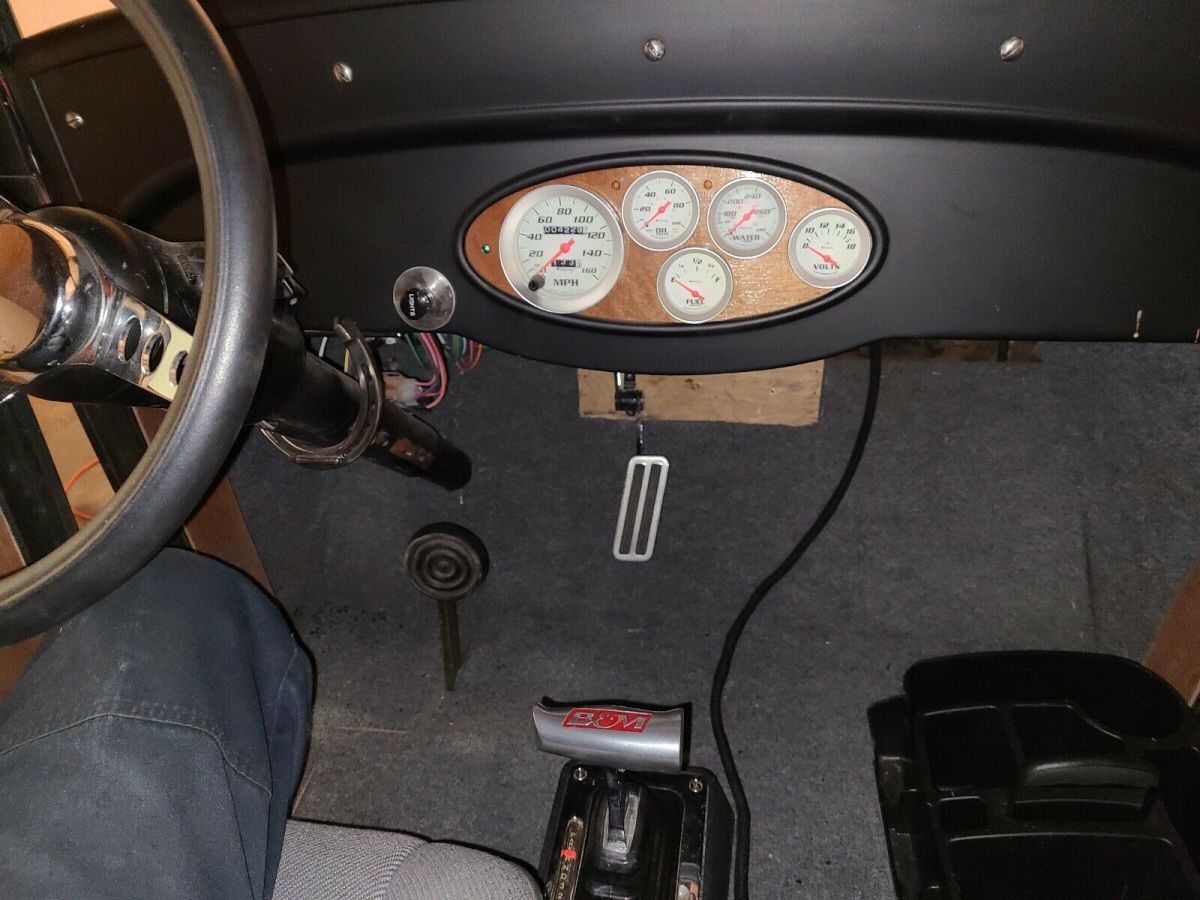 1928 Chevrolet 2 door sedan - photo 12