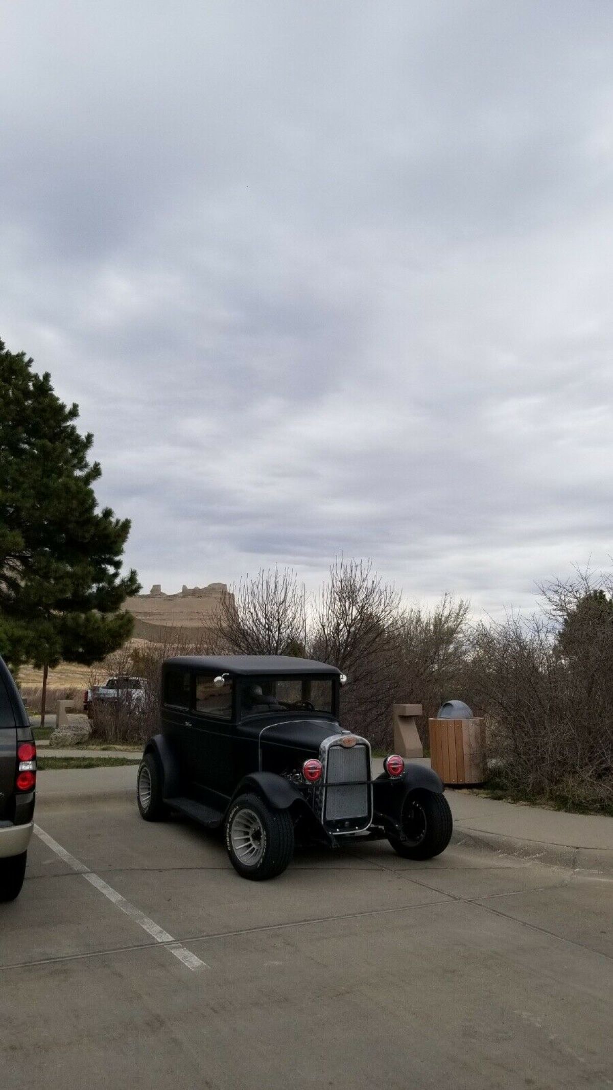 1928 Chevrolet 2 door sedan - photo 2