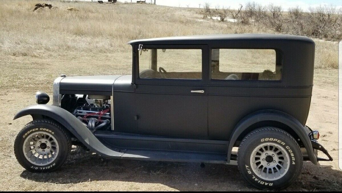 1928 Chevrolet 2 door sedan - photo 3